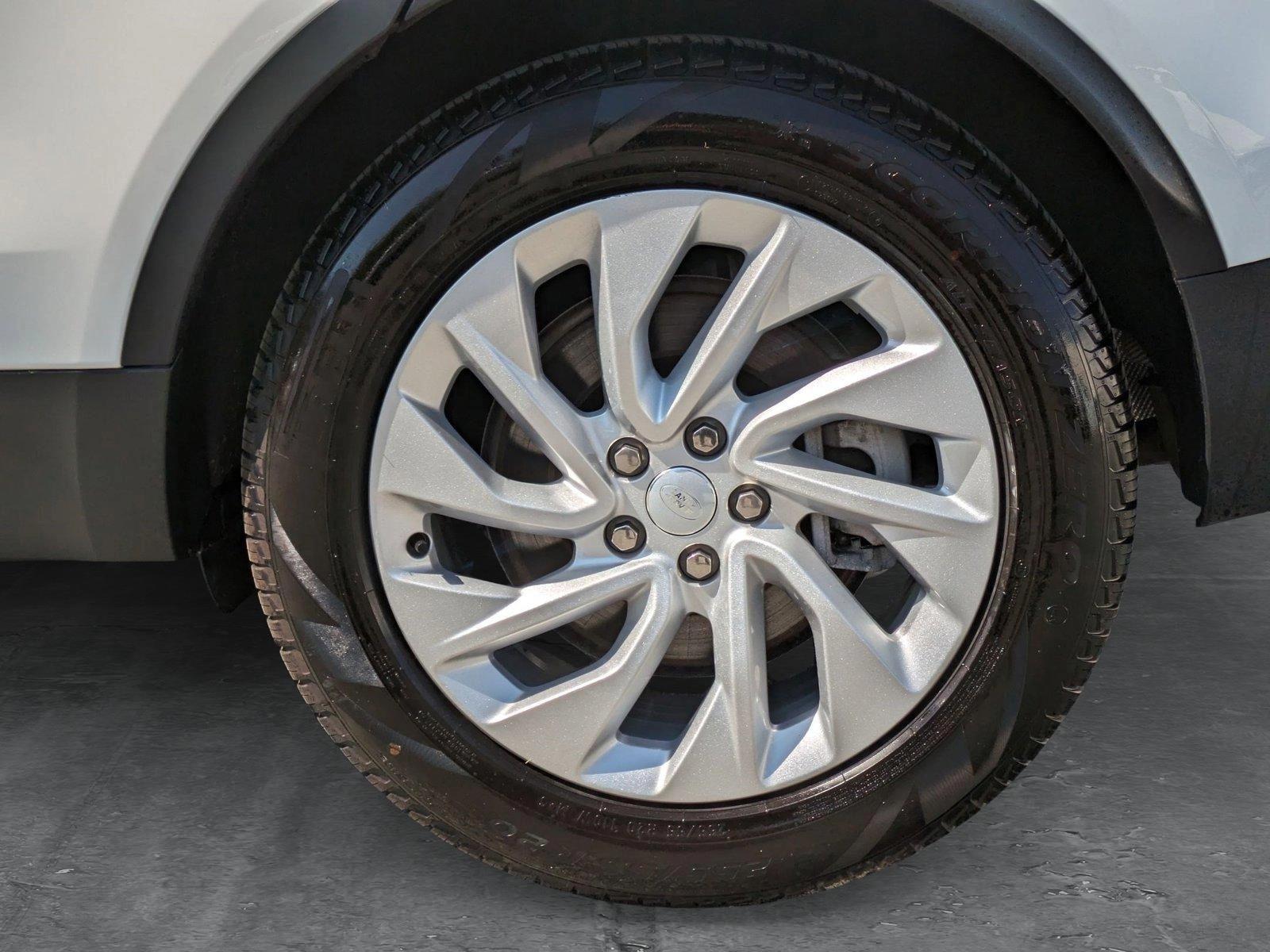 2024 Land Rover Discovery Vehicle Photo in Bethesda, MD 20852