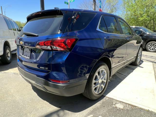 Used 2022 Chevrolet Equinox LT with VIN 3GNAXUEV8NL294227 for sale in Roslyn, NY