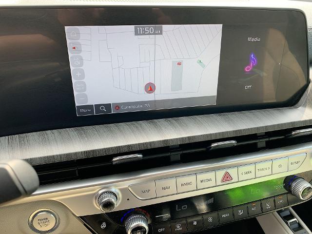 2023 Kia Telluride Vehicle Photo in MOON TOWNSHIP, PA 15108-2571