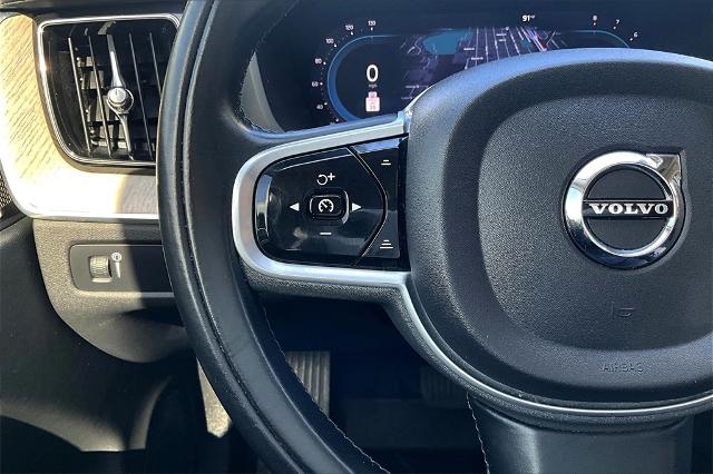 2022 Volvo XC60 Vehicle Photo in Houston, TX 77007