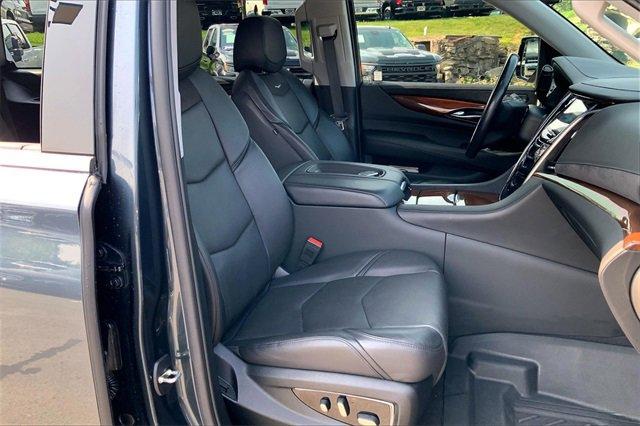 2020 Cadillac Escalade Vehicle Photo in KANSAS CITY, MO 64114-4502
