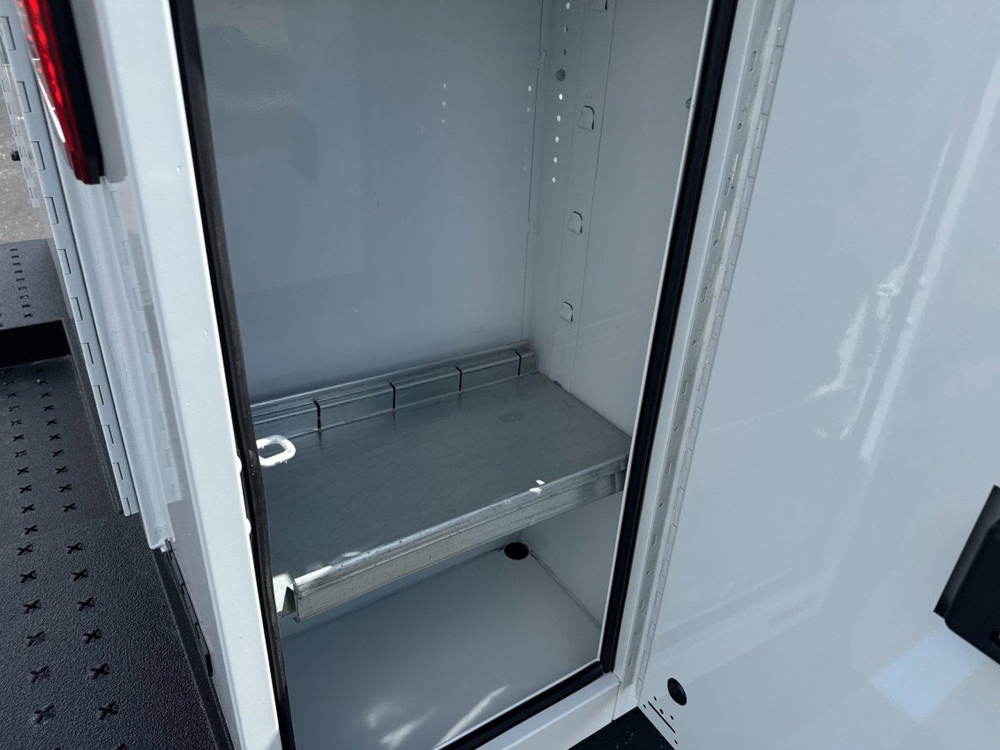 2025 Chevrolet Express Cutaway 3500 Vehicle Photo in GEORGETOWN, TX 78626-7508