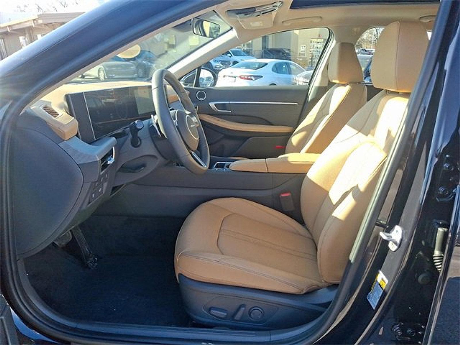 2025 Hyundai SONATA Hybrid Vehicle Photo in Harrisburg, PA 17111