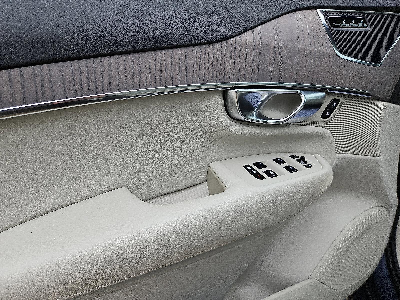 2023 Volvo XC90 Vehicle Photo in Trevose, PA 19053