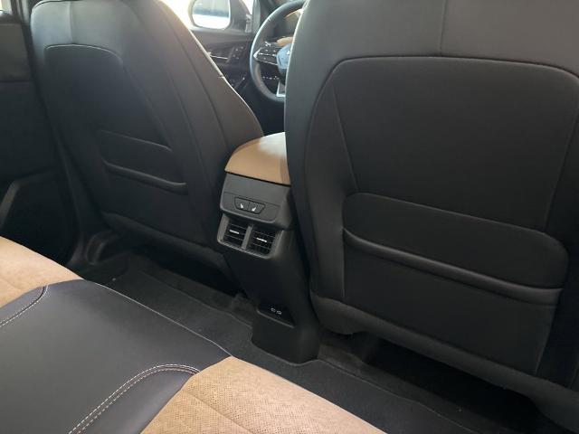 2025 Chevrolet Equinox Vehicle Photo in MANHATTAN, KS 66502-5036