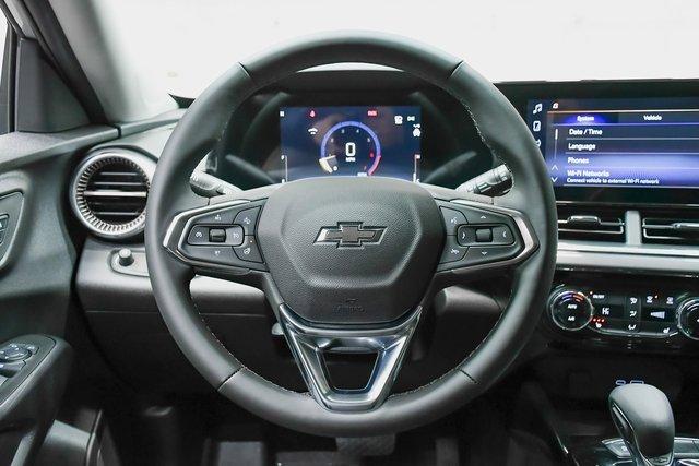 2025 Chevrolet Trax Vehicle Photo in EVERETT, WA 98203-5662