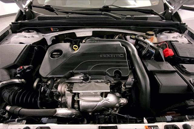 2022 Chevrolet Malibu Vehicle Photo in Lees Summit, MO 64086