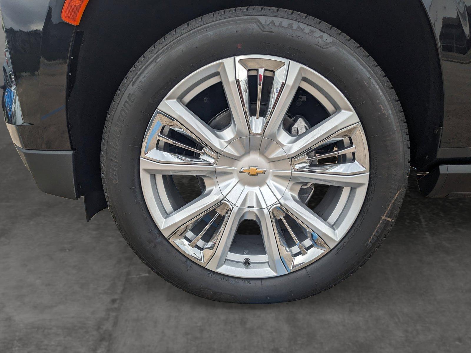 2024 Chevrolet Suburban Vehicle Photo in HOUSTON, TX 77034-5009