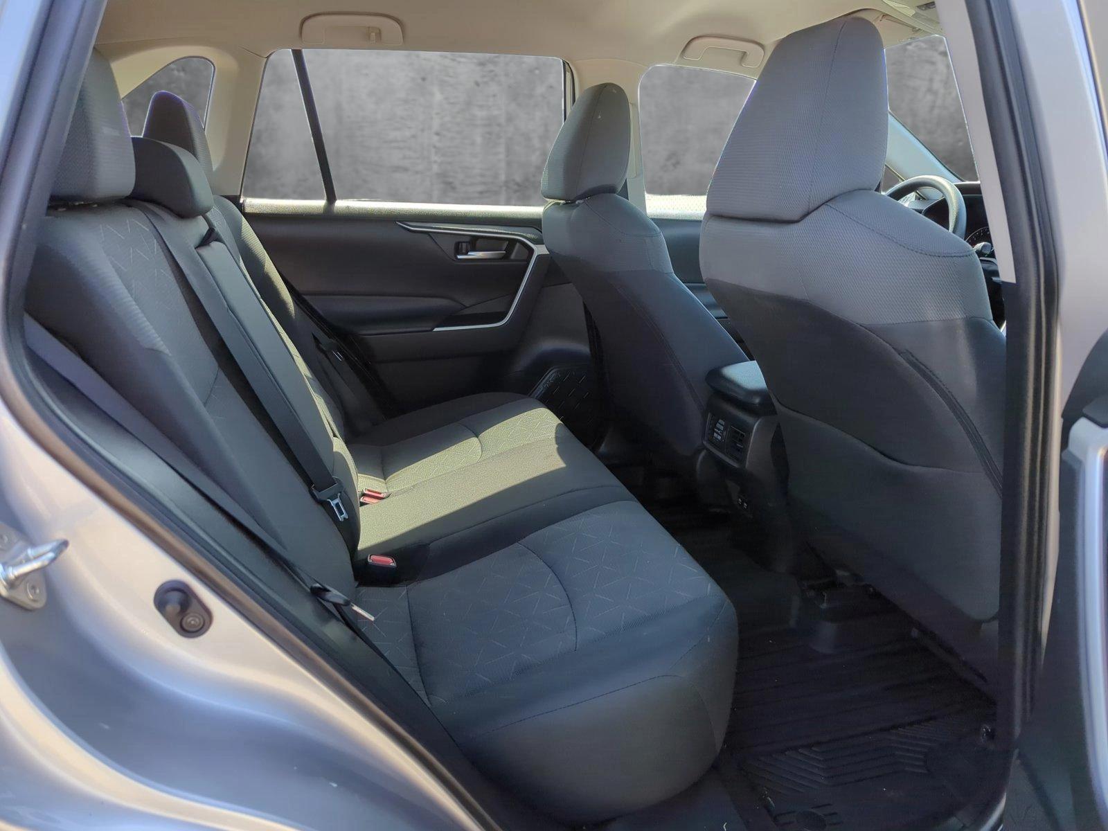 2020 Toyota RAV4 Vehicle Photo in Memphis, TN 38128