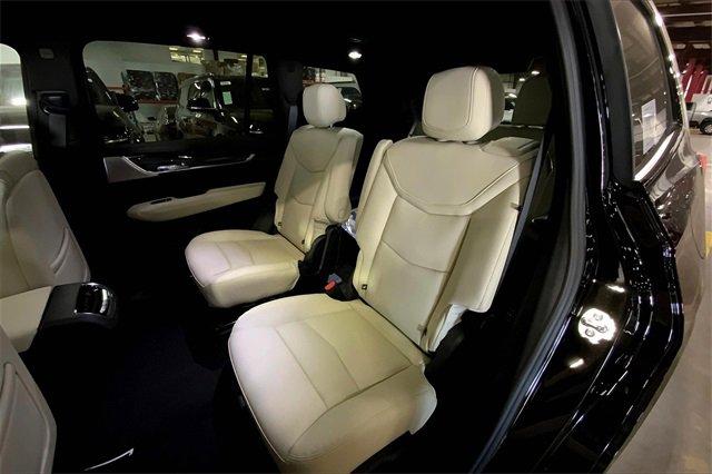 2025 Cadillac XT6 Vehicle Photo in KANSAS CITY, MO 64114-4545