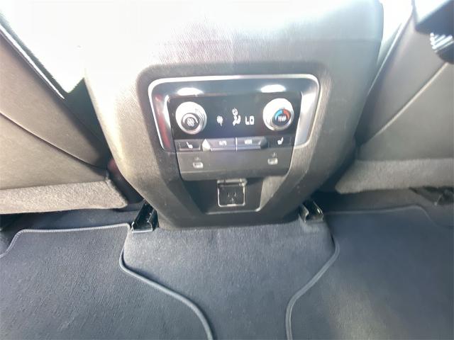 2022 GMC Yukon XL Vehicle Photo in Greenville, TX 75402