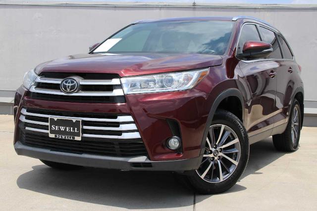 2019 Toyota Highlander Vehicle Photo in SUGAR LAND, TX 77478