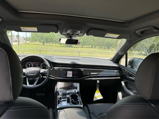 2025 Audi Q7 Vehicle Photo in HOUSTON, TX 77090