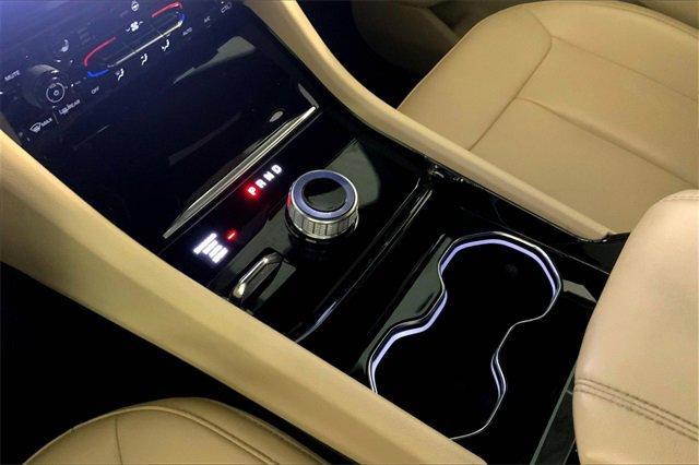 2023 Jeep Grand Cherokee L Vehicle Photo in KANSAS CITY, MO 64114-4545