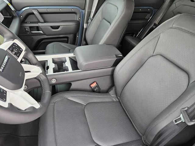 2025 Defender Vehicle Photo in AUSTIN, TX 78717