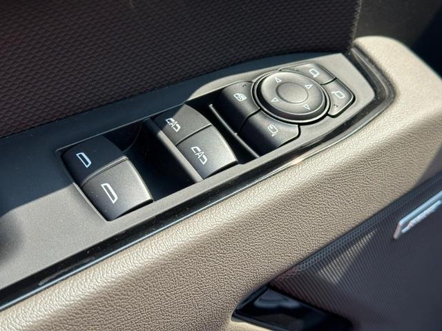 2024 Chevrolet Silverado 1500 Vehicle Photo in COLUMBIA, MO 65203-3903