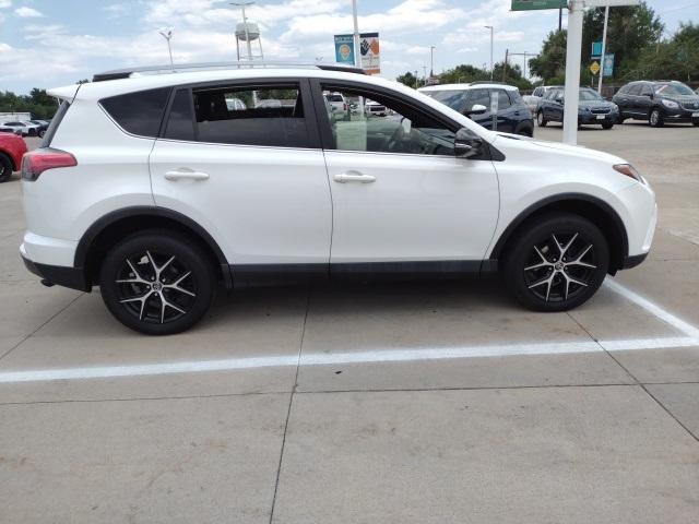 2018 Toyota RAV4 Vehicle Photo in ENGLEWOOD, CO 80113-6708