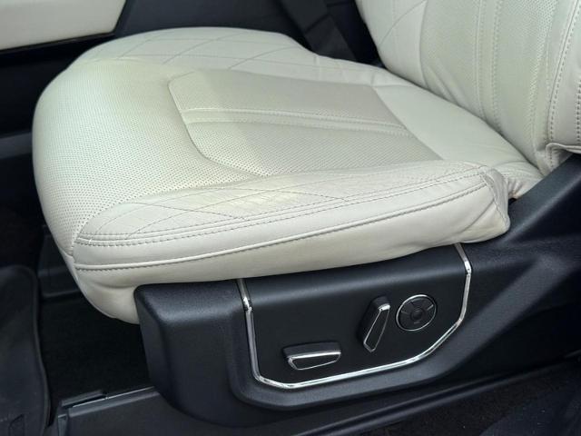2020 Ford Expedition Max Vehicle Photo in COLUMBIA, MO 65203-3903