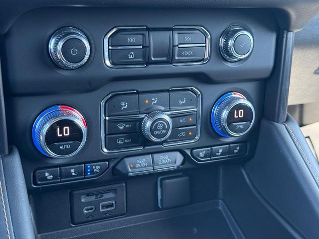 2021 GMC Yukon XL Vehicle Photo in COLUMBIA, MO 65203-3903