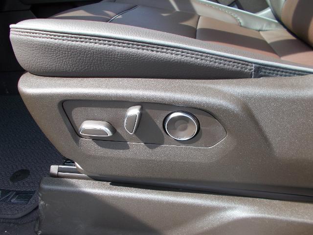 2025 GMC Sierra 2500 HD Vehicle Photo in LOWELL, MA 01852-4336