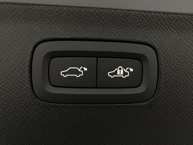 2024 Volvo XC90 Recharge Plug-In Hybrid Vehicle Photo in Appleton, WI 54913