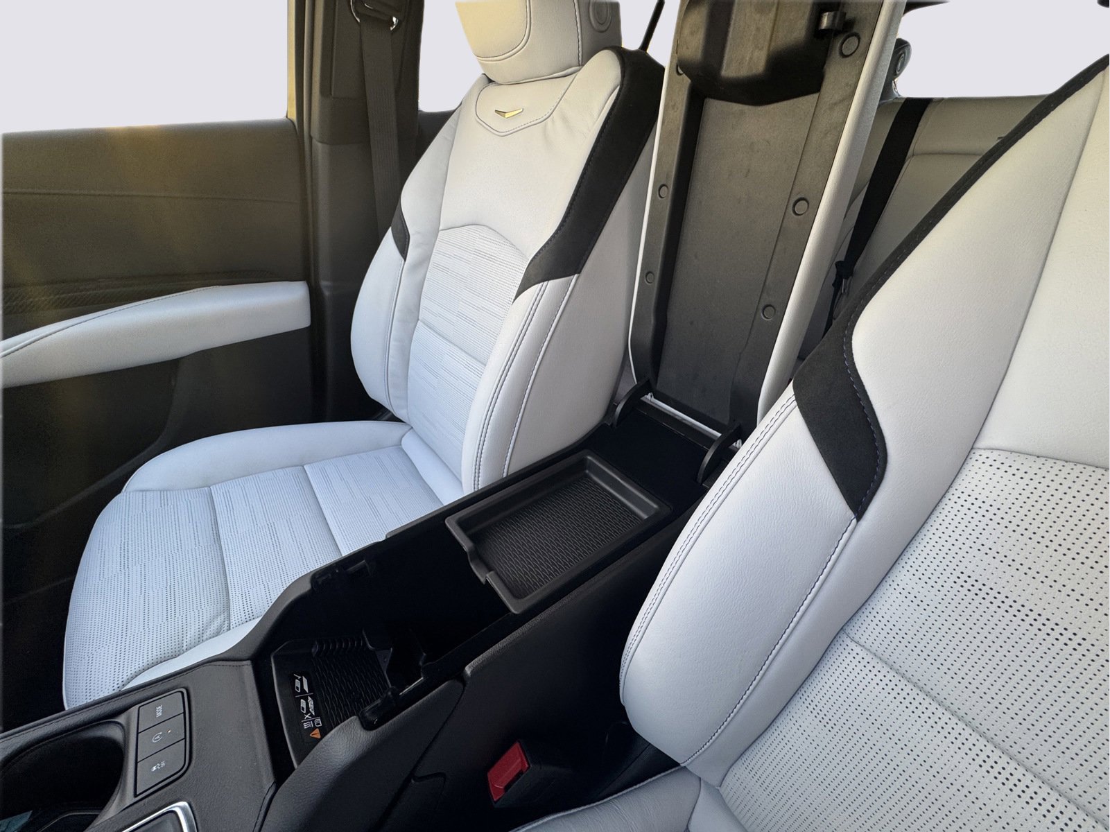 2025 Cadillac XT4 Vehicle Photo in LEOMINSTER, MA 01453-2952