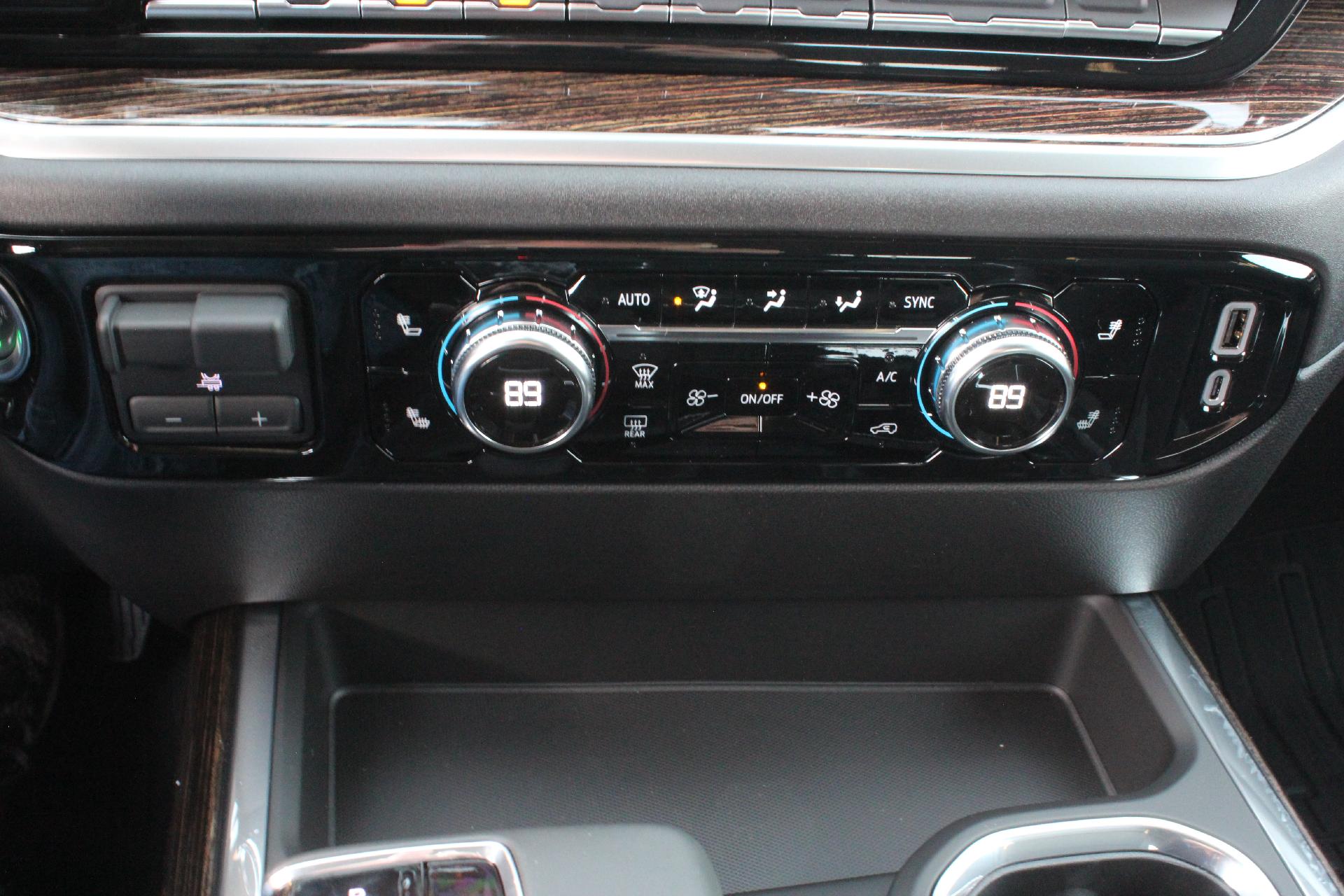 2025 GMC Sierra 1500 Vehicle Photo in AURORA, CO 80012-4011
