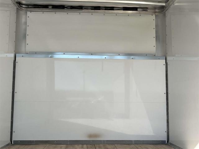2024 Chevrolet Express Cutaway 3500 Vehicle Photo in ALCOA, TN 37701-3235
