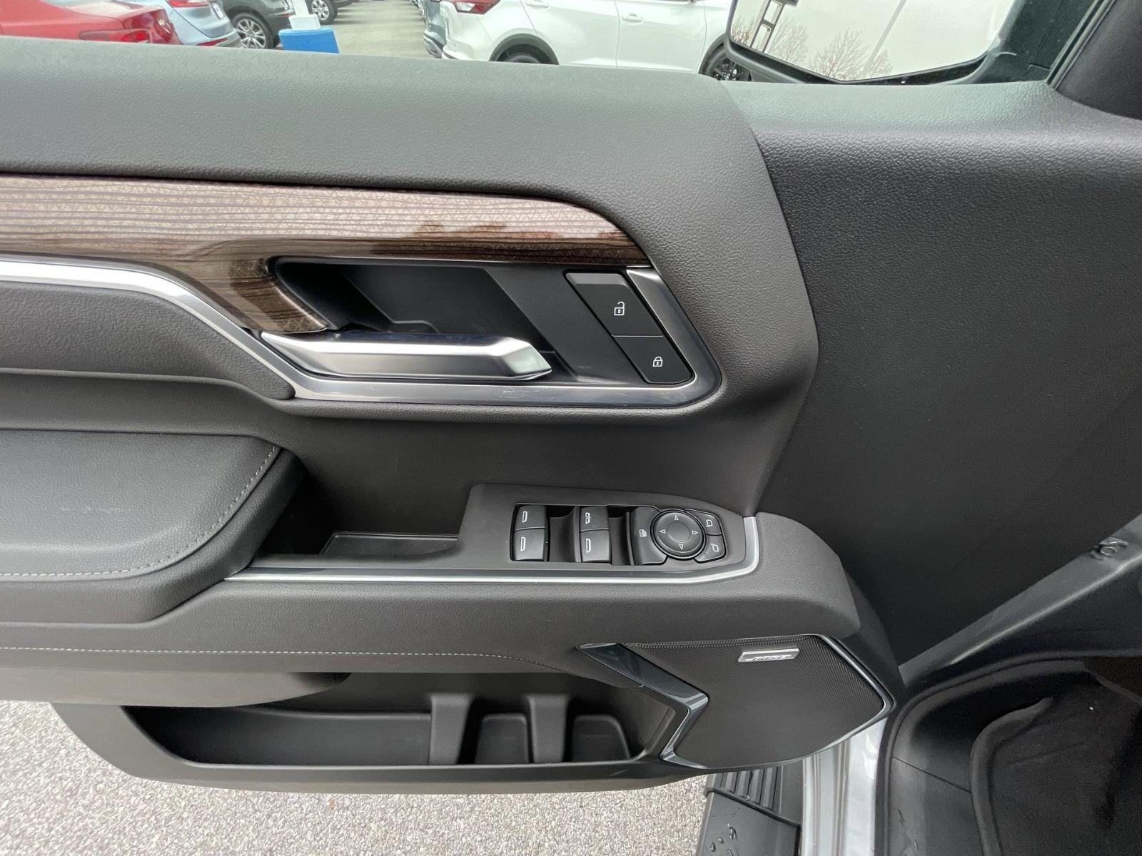 2025 Chevrolet Silverado 1500 Vehicle Photo in BENTONVILLE, AR 72712-4322