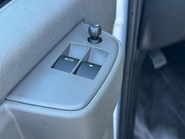 2024 Chevrolet Express Cargo 2500 Vehicle Photo in COLUMBIA, MO 65203-3903
