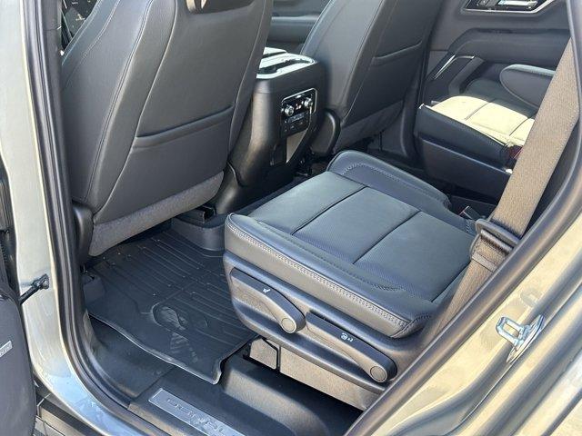 2025 GMC Yukon Vehicle Photo in ALBERTVILLE, AL 35950-0246