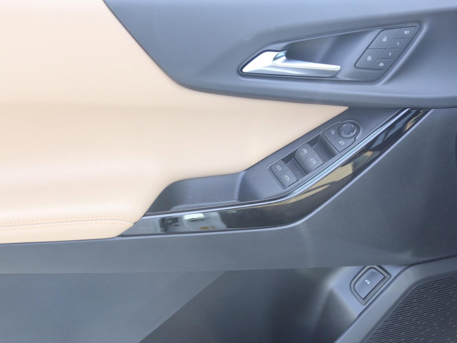 2025 Chevrolet Equinox Vehicle Photo in LOS ANGELES, CA 90007-3794