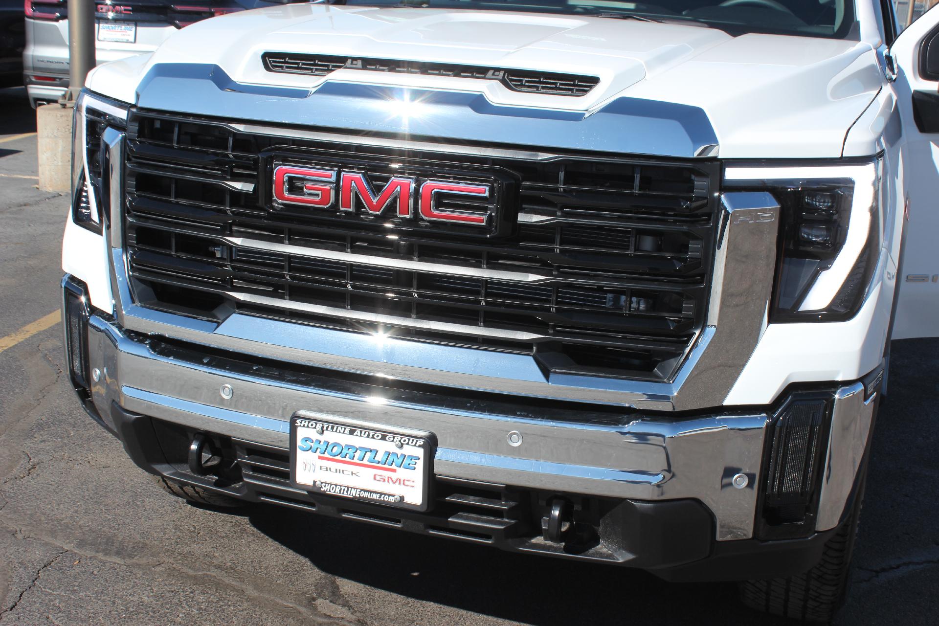 2025 GMC Sierra 3500 HD Vehicle Photo in AURORA, CO 80012-4011