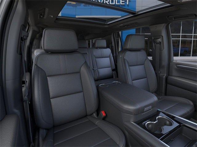 2025 Chevrolet Suburban Vehicle Photo in EVERETT, WA 98203-5662
