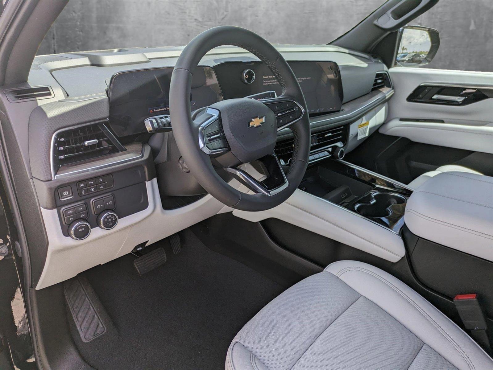 2025 Chevrolet Suburban Vehicle Photo in GILBERT, AZ 85297-0446