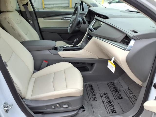 2025 Cadillac XT5 Vehicle Photo in TAMPA, FL 33612-3404