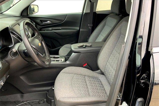 2022 Chevrolet Equinox Vehicle Photo in TOPEKA, KS 66609-0000