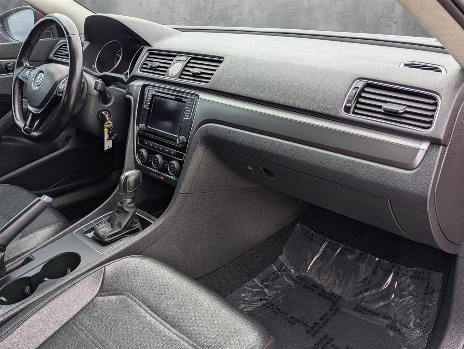 2017 Volkswagen Passat Vehicle Photo in Tustin, CA 92782