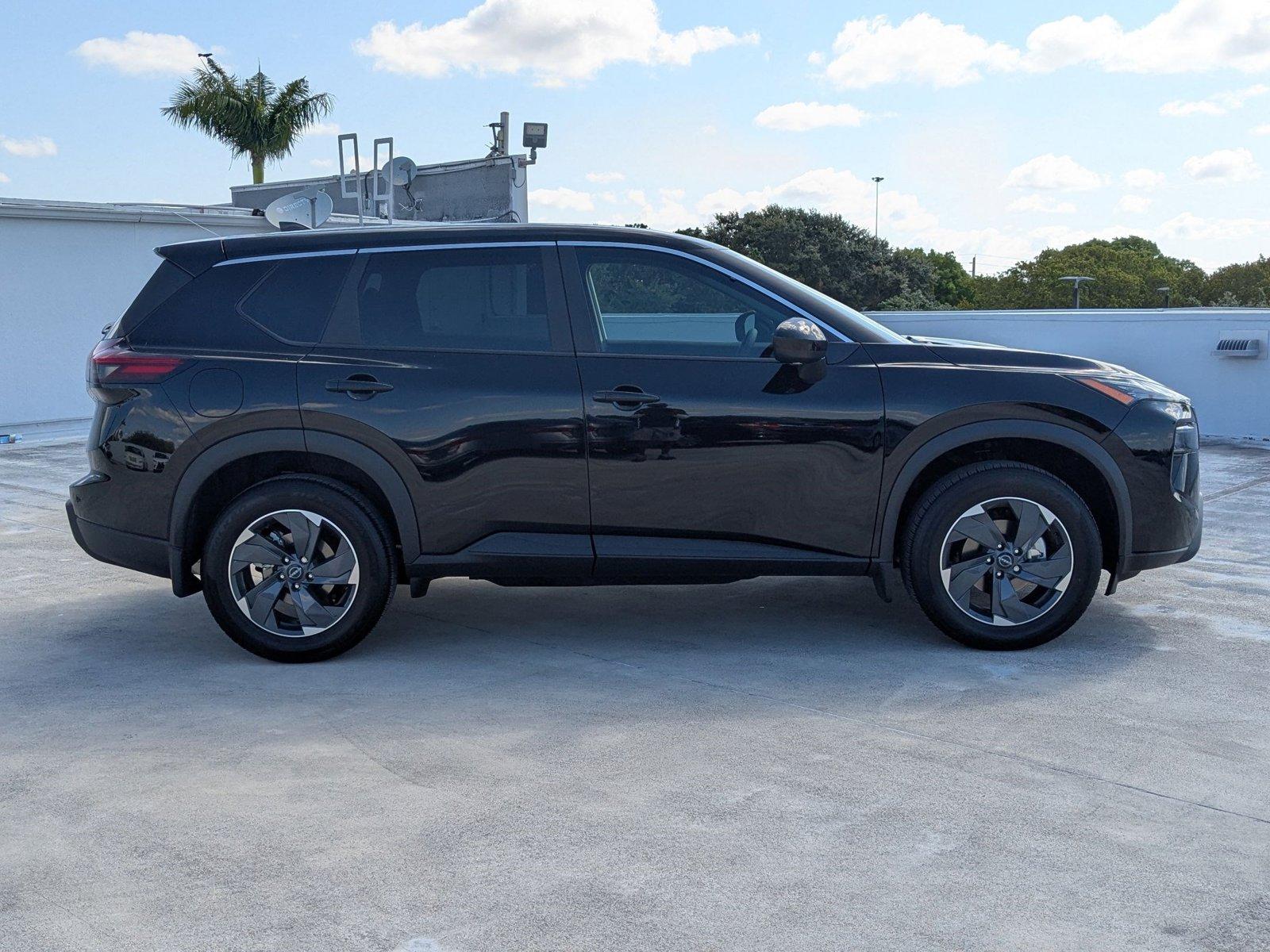 2025 Nissan Rogue Vehicle Photo in Pembroke Pines , FL 33084