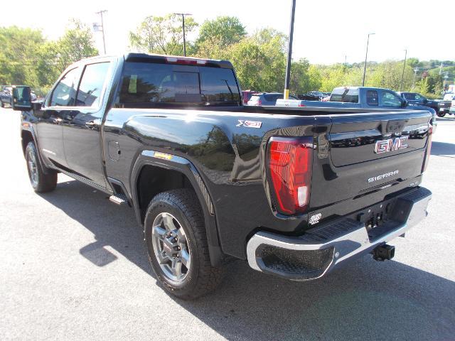 2025 GMC Sierra 2500 HD Vehicle Photo in LOWELL, MA 01852-4336