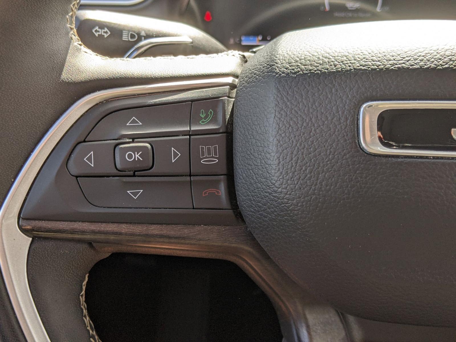 2023 Jeep Grand Cherokee Vehicle Photo in Seguin, TX 78155