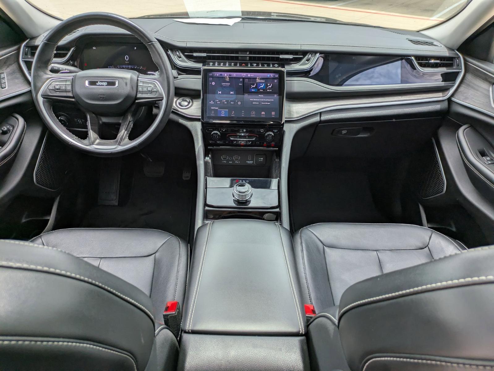 2022 Jeep Grand Cherokee L Vehicle Photo in SELMA, TX 78154-1460