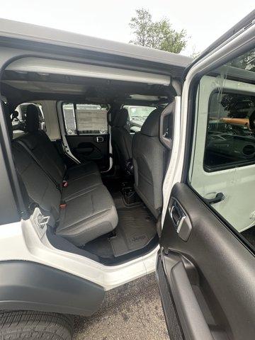 2025 Jeep Wrangler Vehicle Photo in Doylsetown, PA 18901