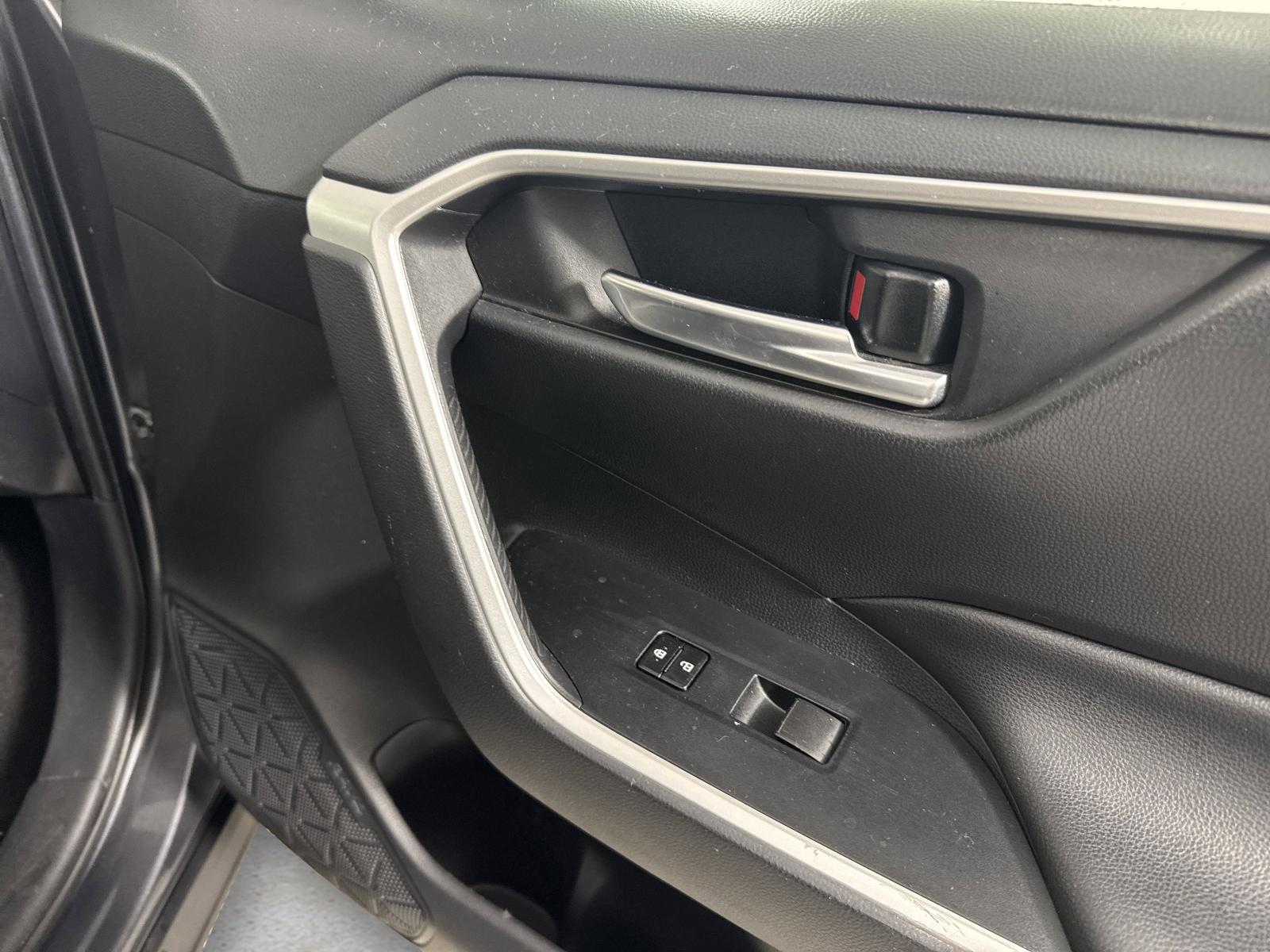 2019 Toyota RAV4 Vehicle Photo in GEORGETOWN, TX 78626-7508