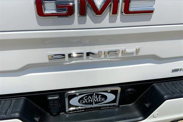 2022 GMC Sierra 1500 Vehicle Photo in TOPEKA, KS 66609-0000