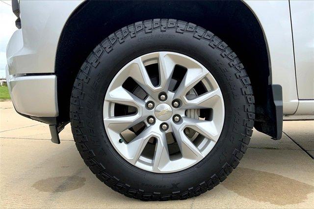 2022 Chevrolet Silverado 1500 Vehicle Photo in TOPEKA, KS 66609-0000