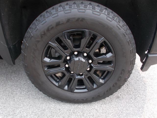2023 GMC Sierra 2500 HD Vehicle Photo in LOWELL, MA 01852-4336