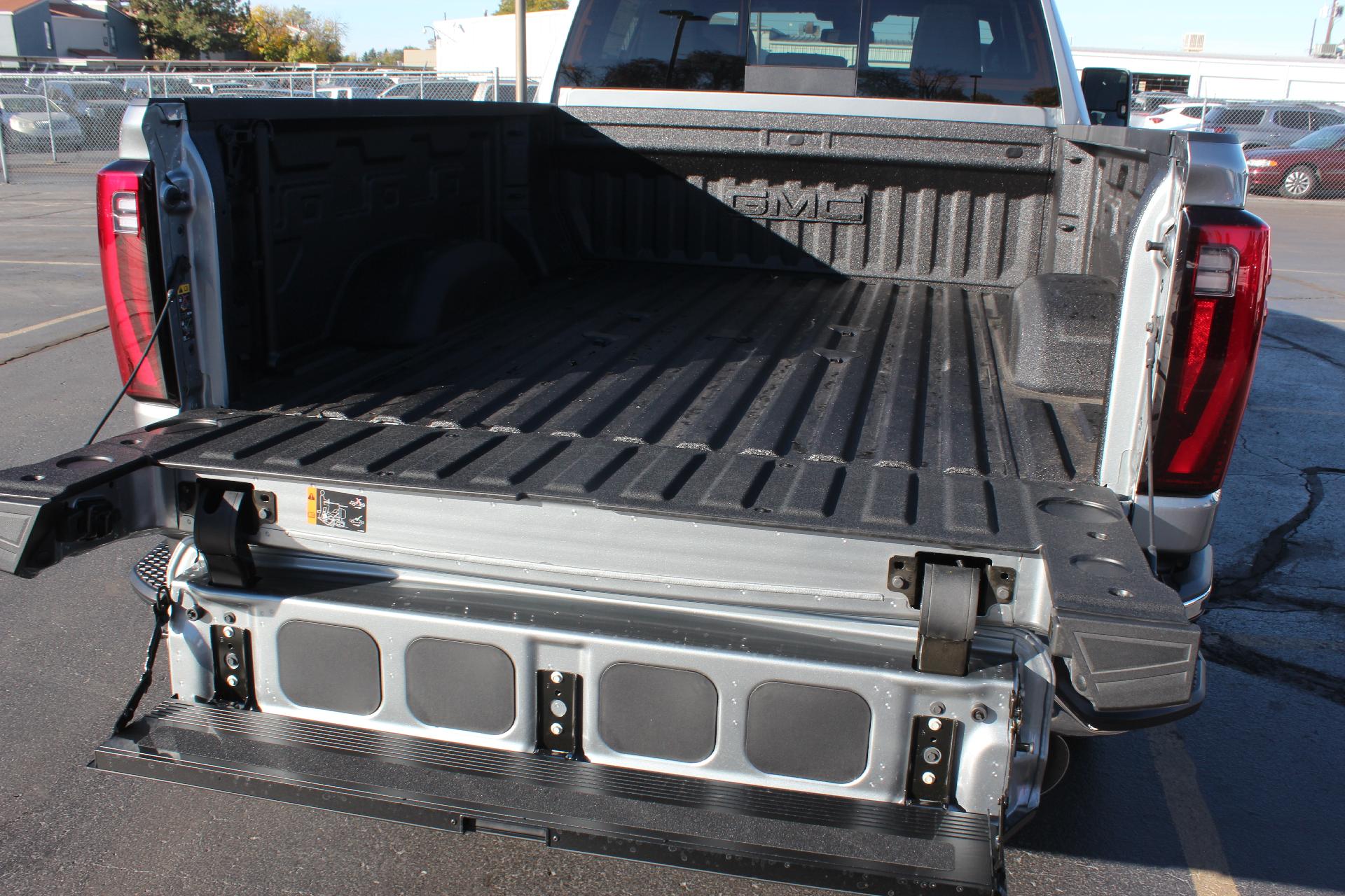 2025 GMC Sierra 2500 HD Vehicle Photo in AURORA, CO 80012-4011