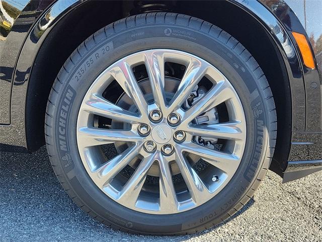 2025 Cadillac XT6 Vehicle Photo in ALLENTOWN, PA 18103-7399