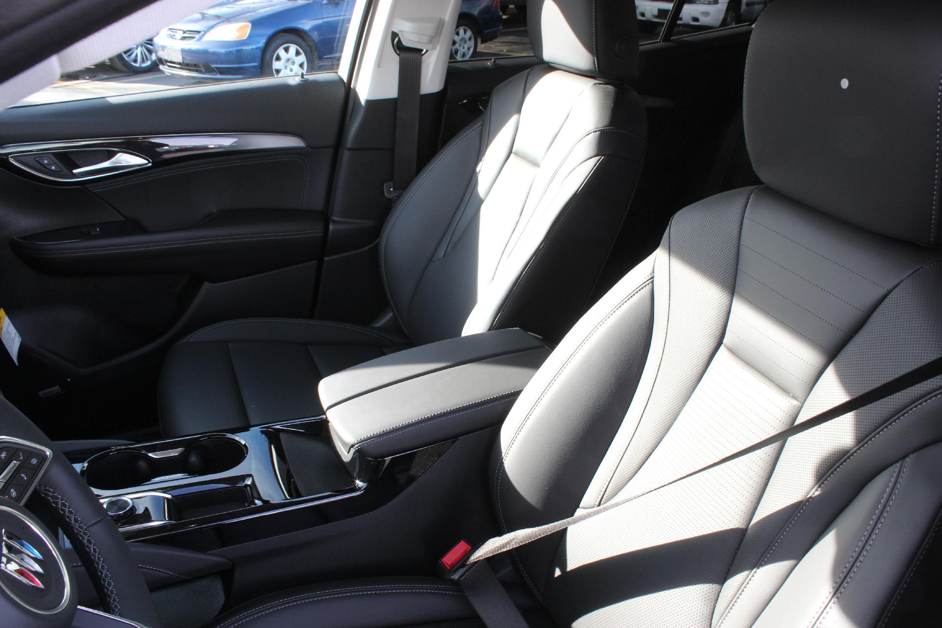2025 Buick Envision Vehicle Photo in AURORA, CO 80012-4011